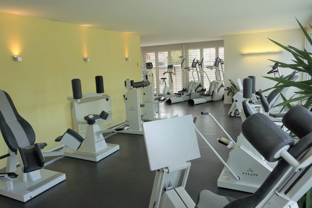 Physiotherapie Training Fitness Dorfplatz